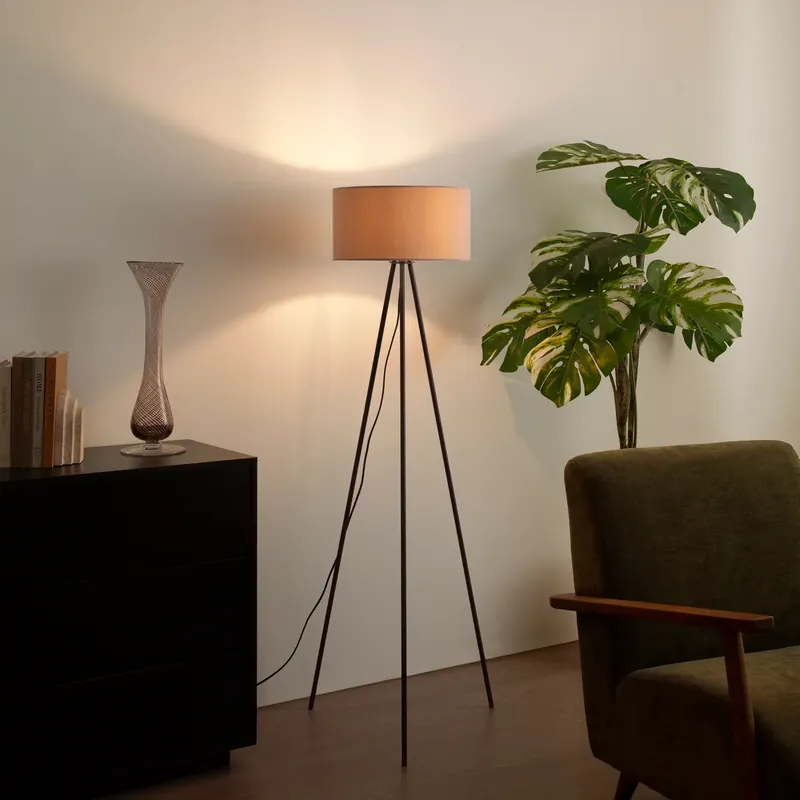 Modern háromlábú állólámpa taupe színben, bársonyernyővel - Luz Outlet
