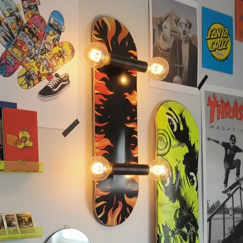 Kihagyhatatlan ajánlat Fali lámpa fekete, piros színnel 80 cm - Skateboard