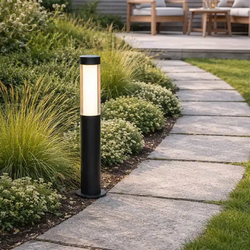 Akciós ár Modern kültéri oszlopos lámpa fekete színben, bordázott üveggel, 60 cm, LED-del, IP54 - Ribba
