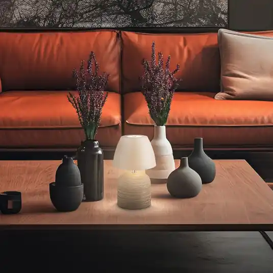 LED tölthető asztali világítás Brilo unplugged Cera, bézs, magasság 22 cm Azonnal elérhető