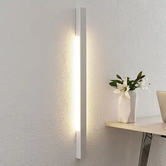 Arcchio LED-es fali lámpa Ivano, 91 cm, fehér, alumínium Árcsökkenés