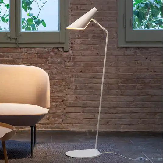 Kedvezményes ár Vibia I.Cono 0712 designer álló világítás, fehér