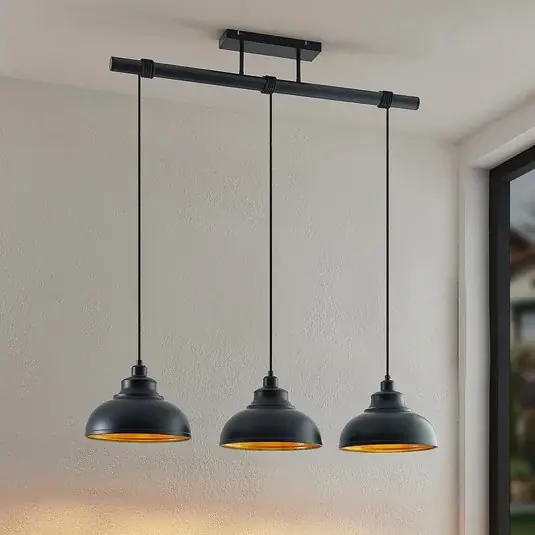Szuper ajánlat Lindby függőlámpa Emna, 3-lámpás, fekete/arany, fém, 101cm