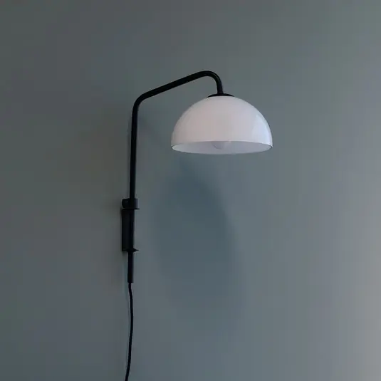 Dyberg Larsen Jazz fali lámpa, opál/fekete Legjobb ár