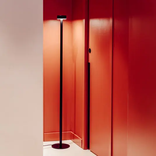 Kihagyhatatlan ajánlat Milan Peak Lane LED állólámpa fekete 170 cm