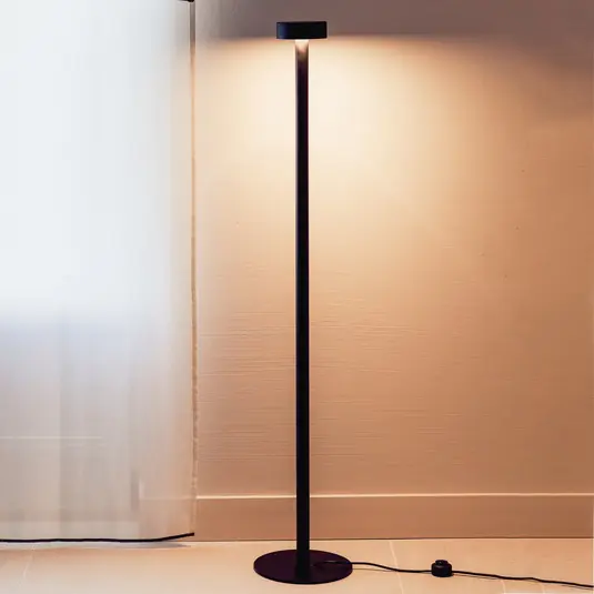 Milan Peak Lane LED-es állólámpa fekete 130 cm Korlátozott ajánlat