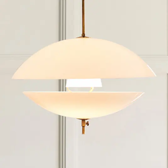 Vedd meg online FRITZ HANSEN Clam függőlámpa Ø 44 cm