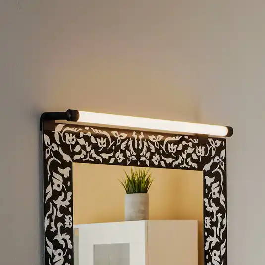 Lindby Eleri LED-es tükörvilágítás, fekete Akció
