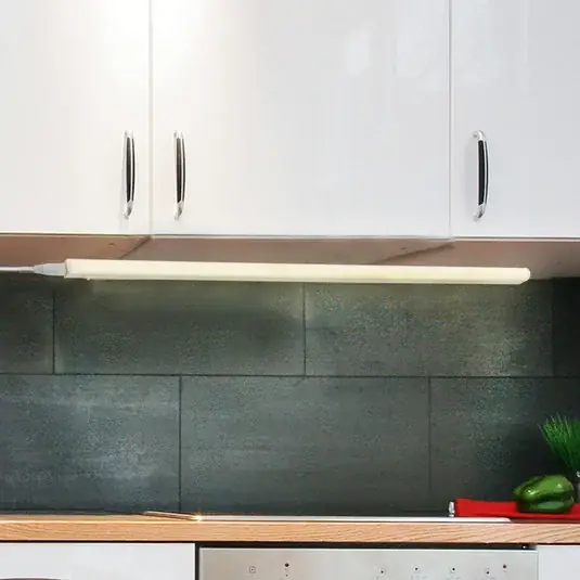 Biztonságos fizetés LED szekrény alatti lámpa Took fehér 4,000 K 87,3 cm