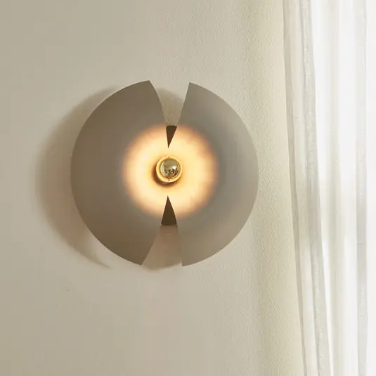 AYTM Cycnus fali világítás, taupe, Ø 30 cm, dugasz, alumínium, E27 Rendeld meg most