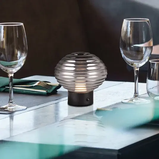 Bestseller Earl LED újratölthető asztali lámpa, fekete/füst, magasság 14,5 cm, üveg