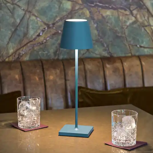 Azonnali szállítás LED újratölthető asztali világítás Nuindie, USB-C, kék, IP54, dimmelhető