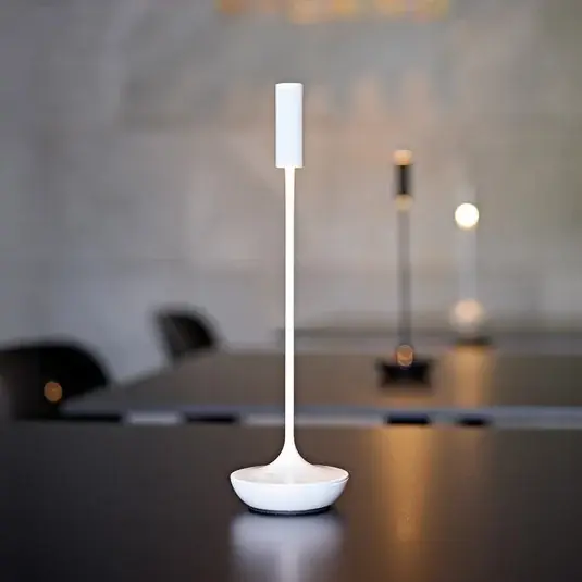 Expressz szállítás Nucandle LED-es újratölthető asztali lámpa, fehér, IP54, fényerőszabályzóval