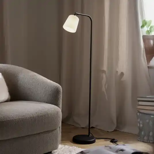 New Works állólámpa Anyag, opálfehér, üveg, magasság 125 cm Különleges ajánlat