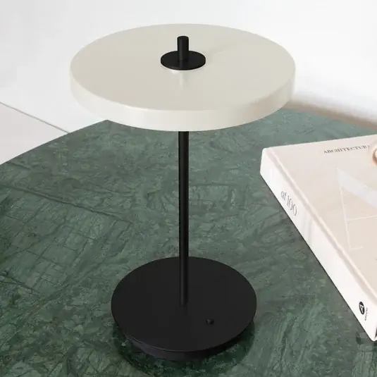 UMAGE LED-es újratölthető asztali lámpa Asteria Move gyöngyház fehér/fekete 31cm Akciós ár