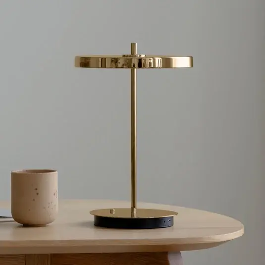 Ajánlat UMAGE LED-es újratölthető asztali lámpa Asteria Move fényezett sárgaréz 31 cm