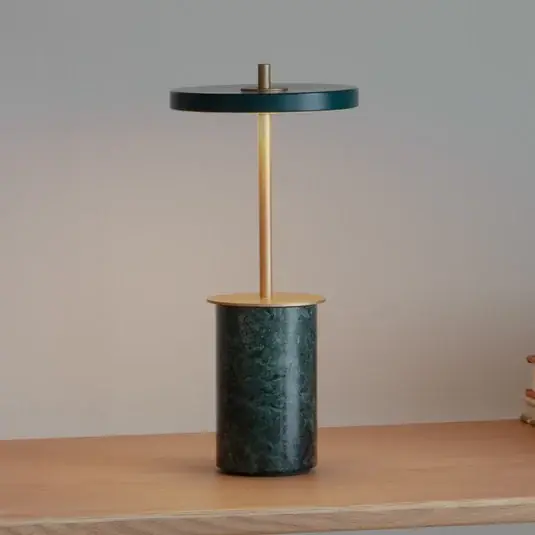 Kihagyhatatlan ajánlat UMAGE LED-es újratölthető asztali lámpa Asteria Move Mini, zöld 26 cm IP44