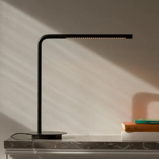 Kedvezmény UMAGE LED-es asztali lámpa Omni, fekete Magasság 46 cm Forgatható fém